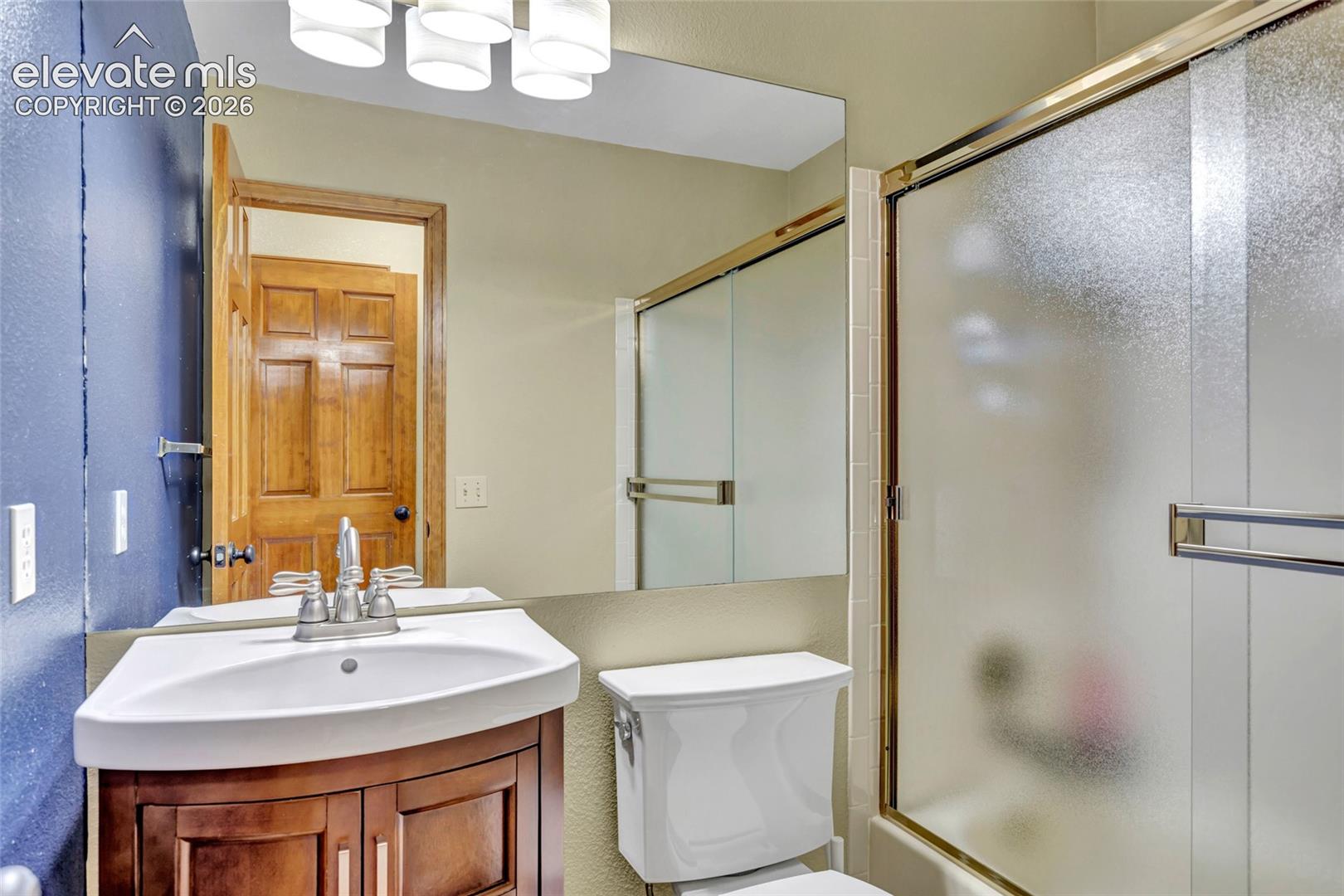 En Suite Bathroom 