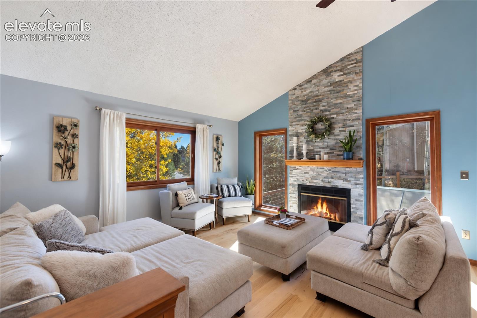 An open and inviting living r