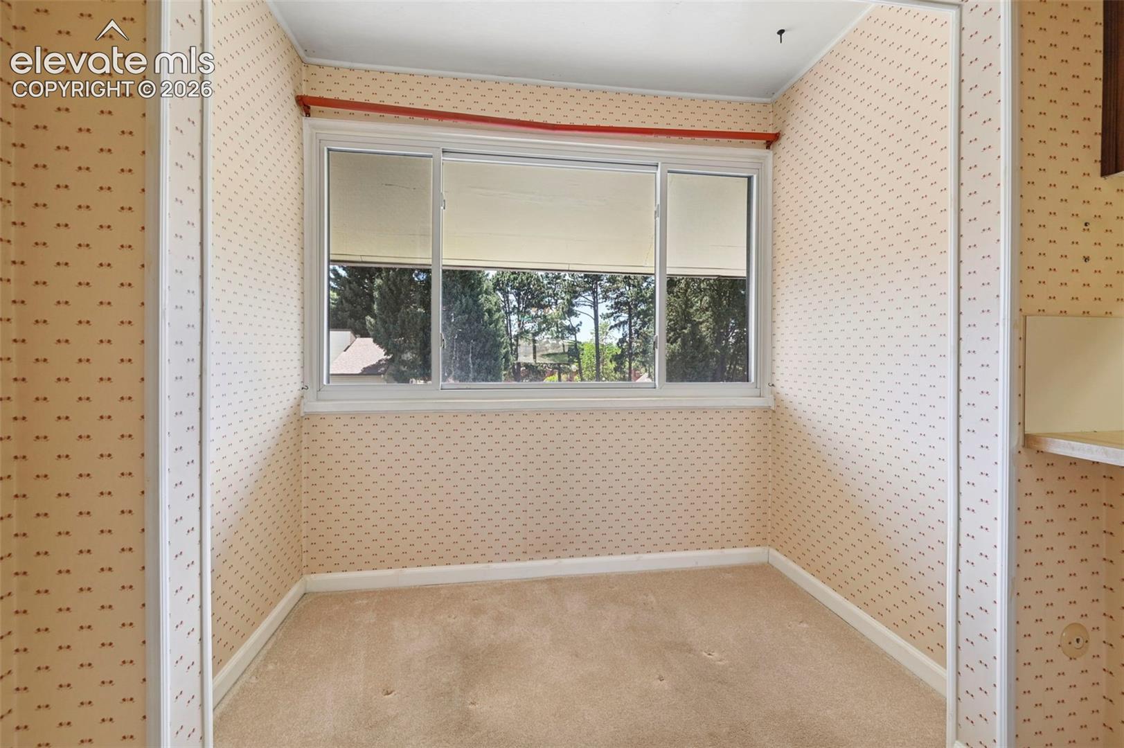 Perfect for breakfast nook, Office space, sewing room..... 