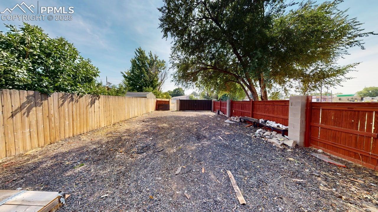 1575 N Sable Blvd, Aurora, CO 80011