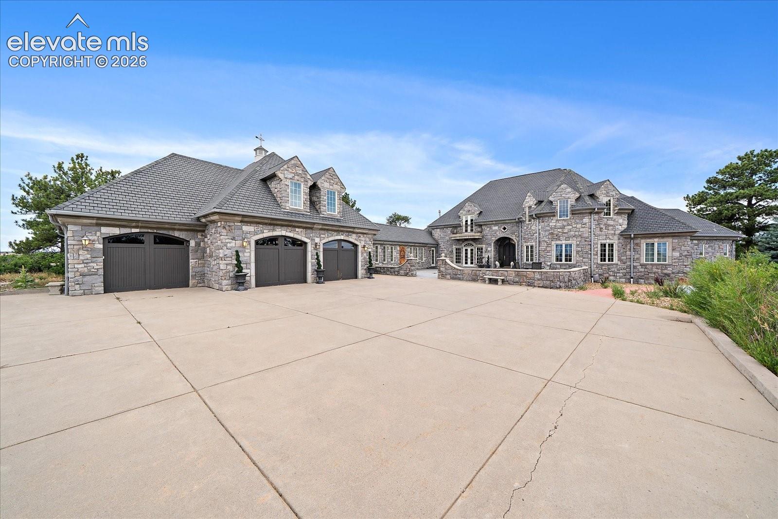 Photo 11 of 1175 Castle Pointe Drive, Castle Rock