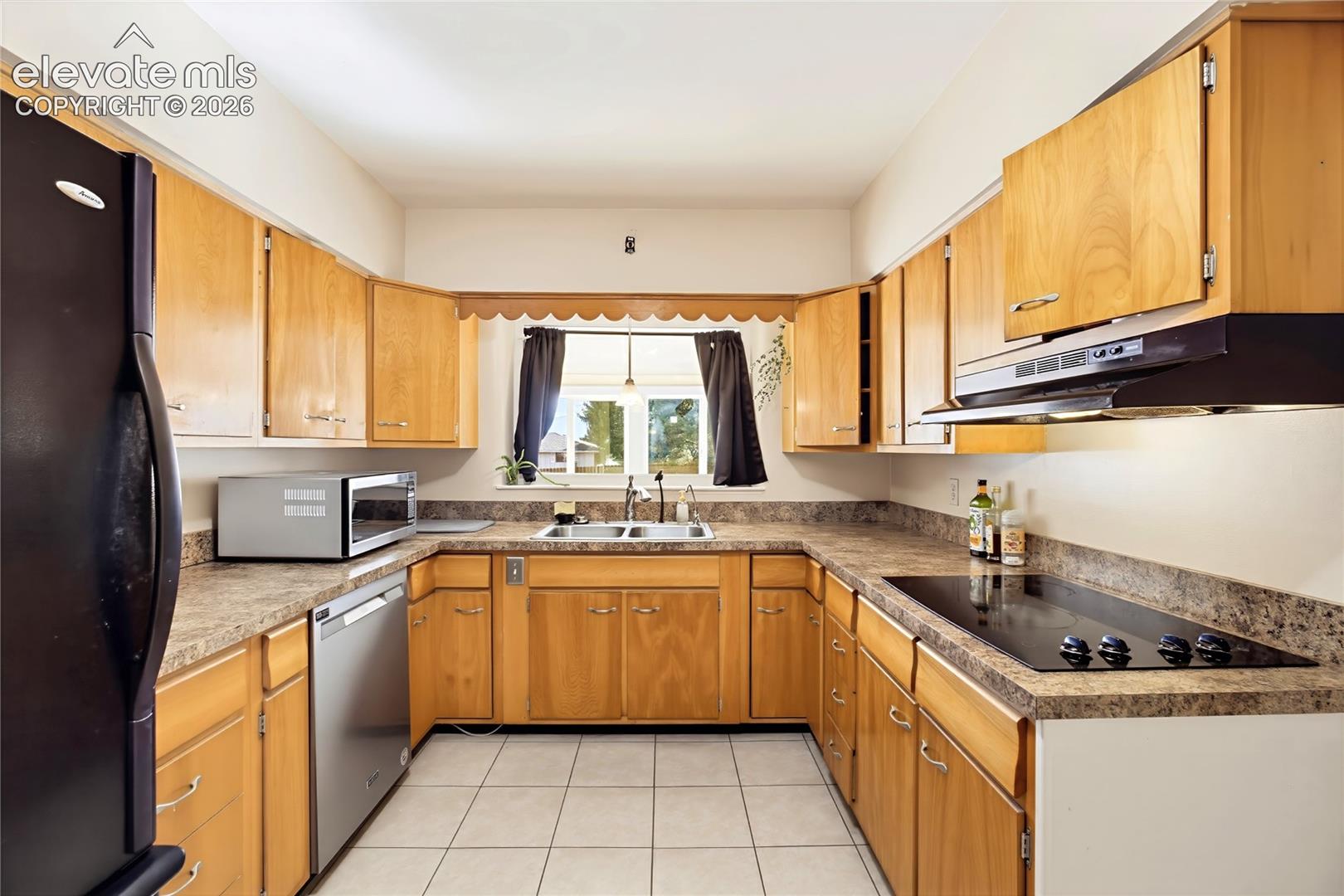 Photo 12 of 2409 N Chelton Road, Colorado Springs