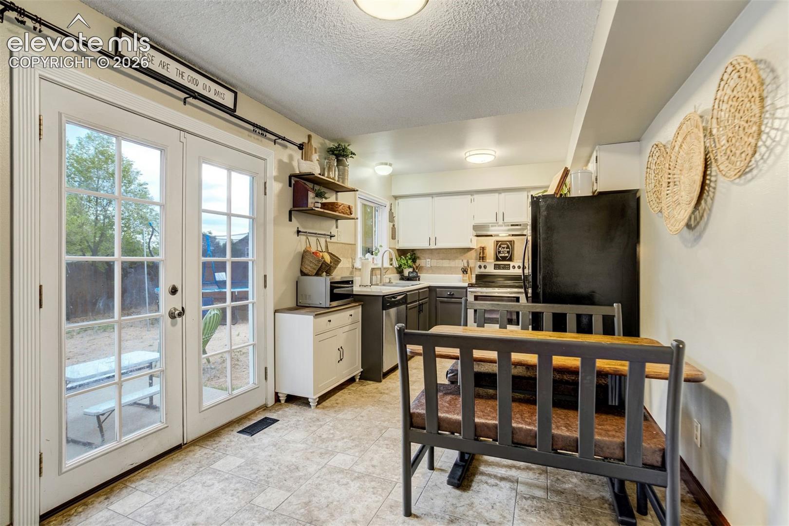 Photo 11 of 6634 Chantilly Place, Colorado Springs