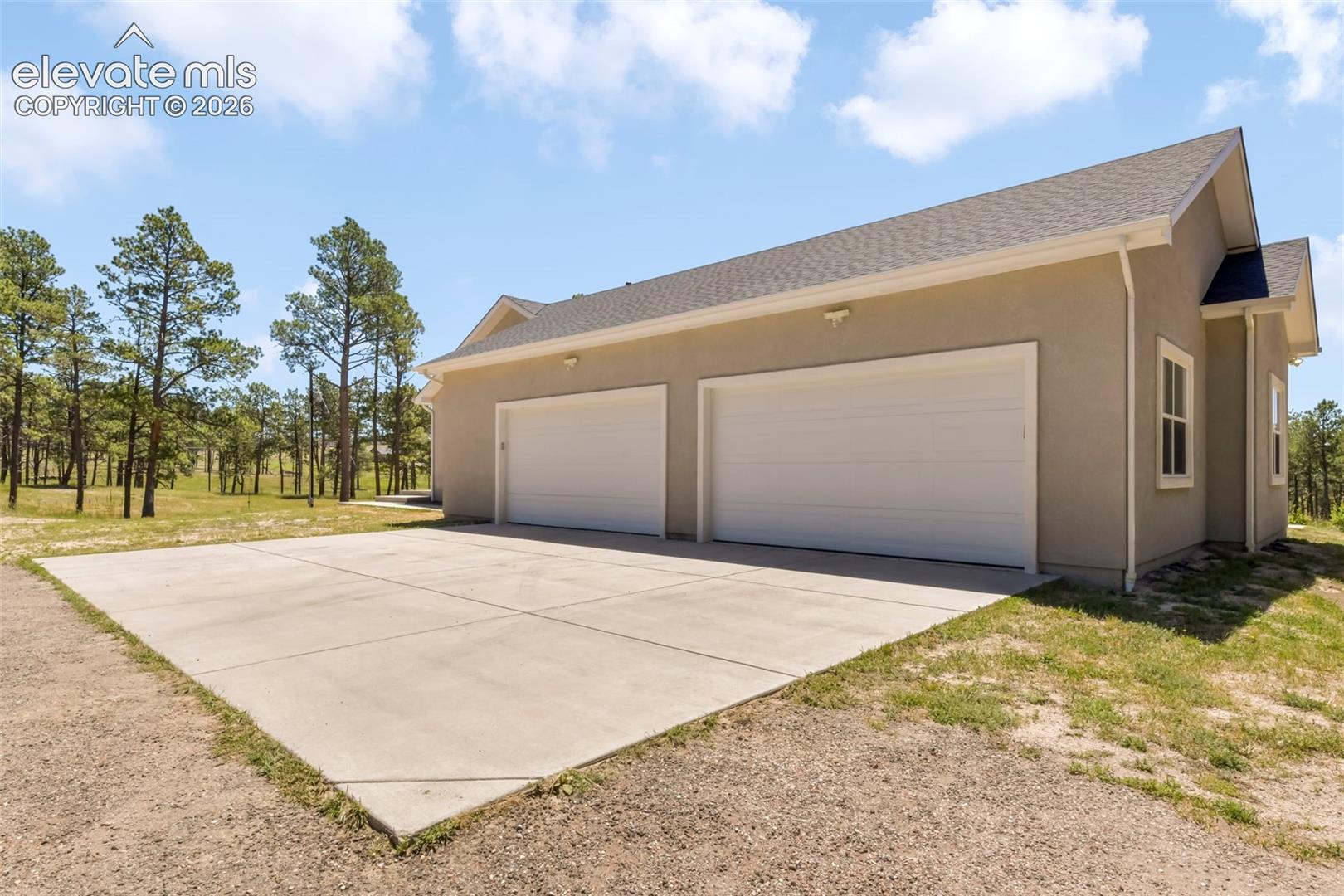 4 car garage 