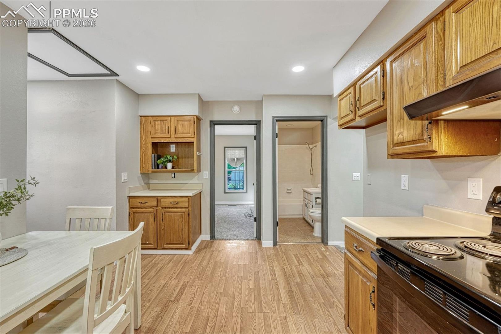 Photo 9 of 929 S Arcadia Street, Colorado Springs