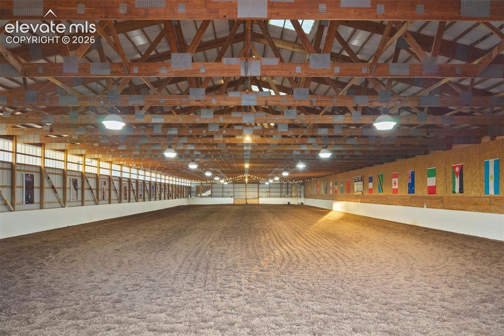 An exceptional 200-foot by 70-foot fully enclosed arena, with horse-show quality, all-organic footing - widely regarded as among the best indoor footing available for working horses. 