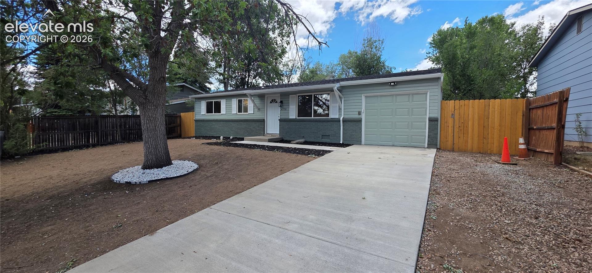 4550 London Ln, Colorado Springs, CO 80916