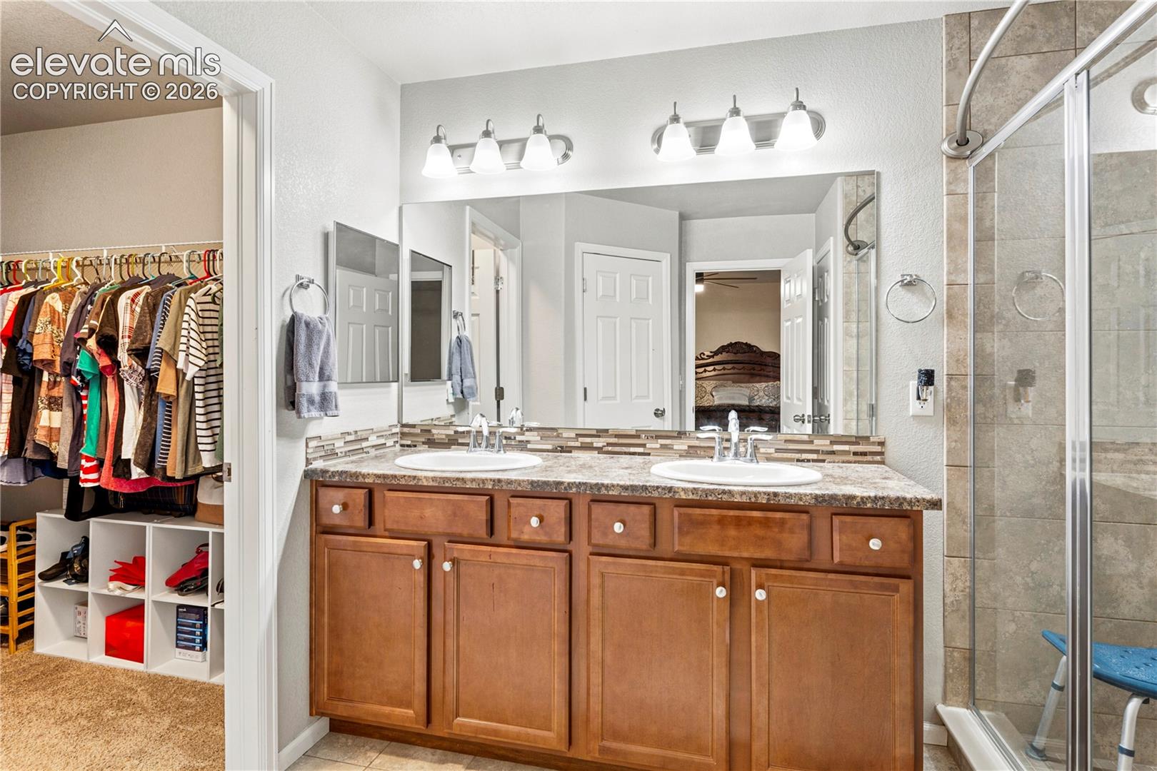 3/4 primary bathroom 