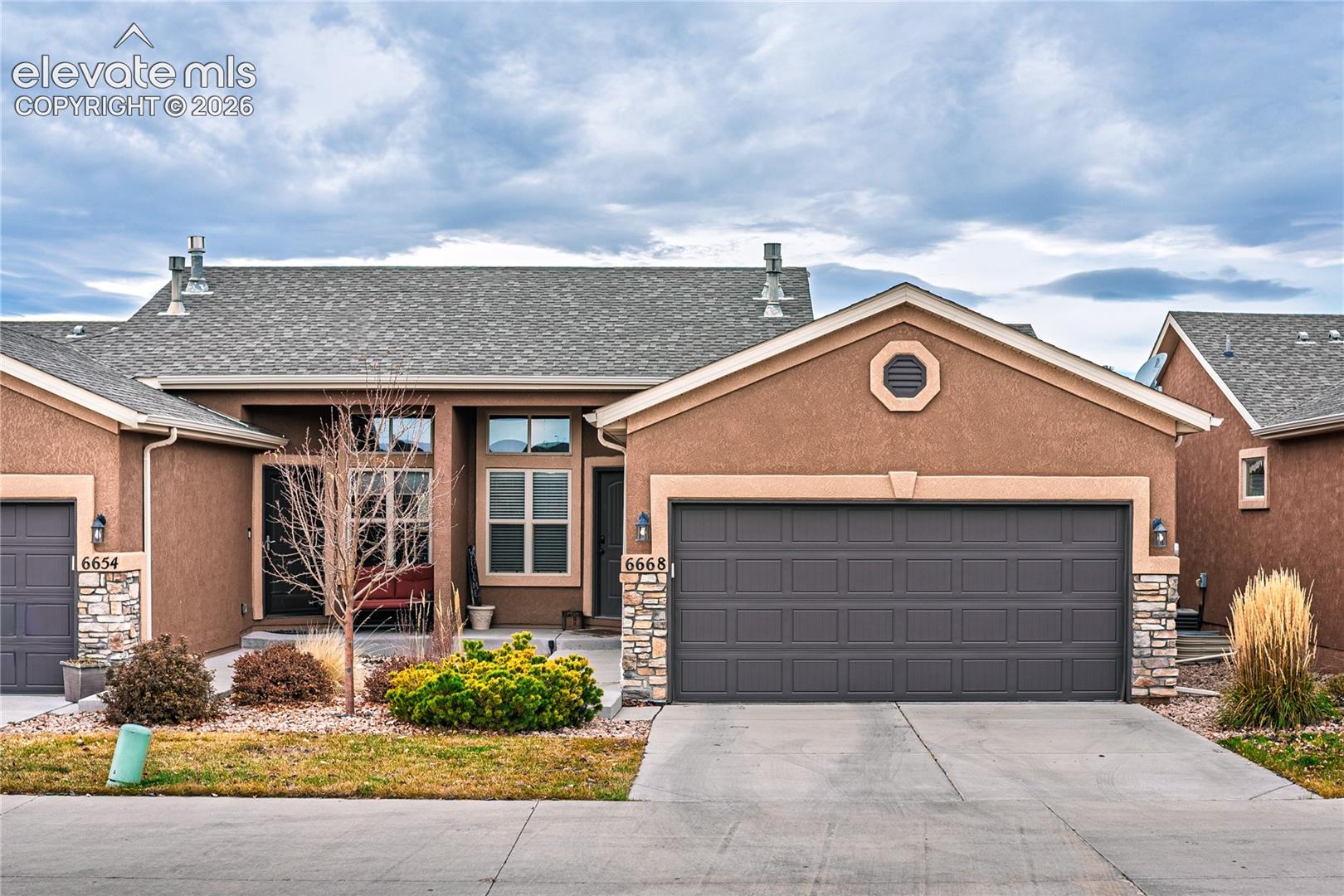 6668 Dark Oak Vw, Colorado Springs, CO 80923 photo