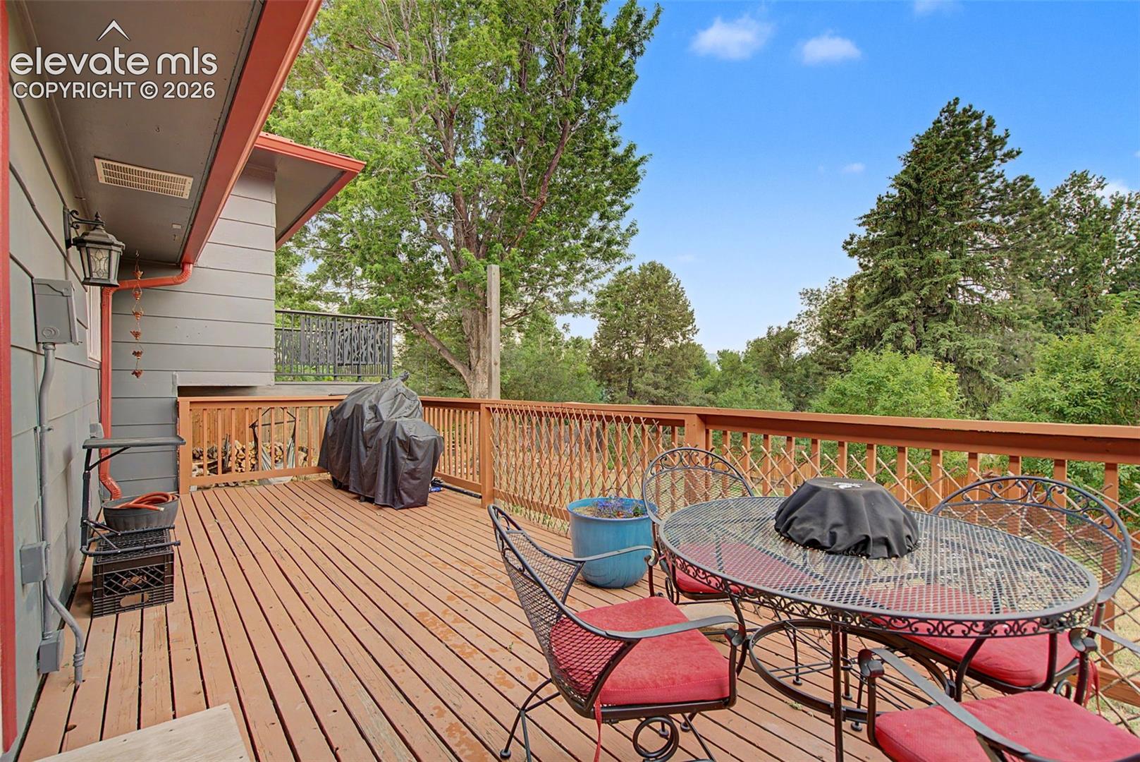 Spacious Deck for Outdoor Living