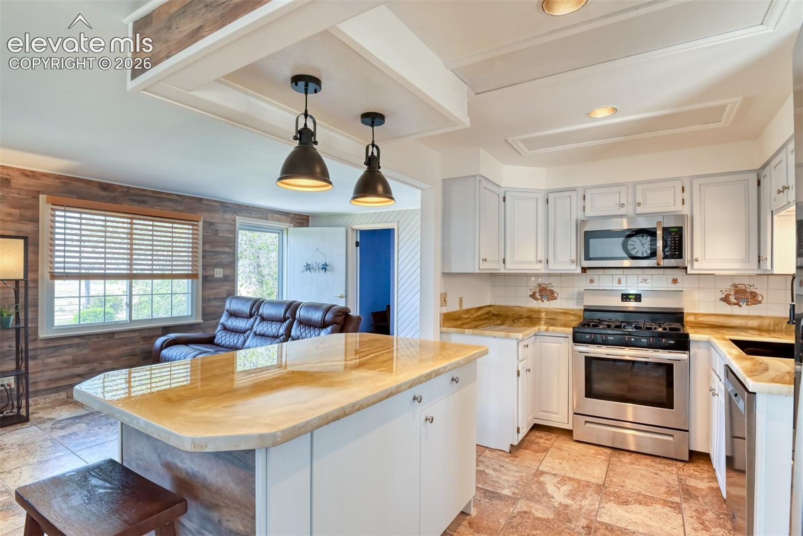 Photo 11 of 10970 Garrett Road, Peyton