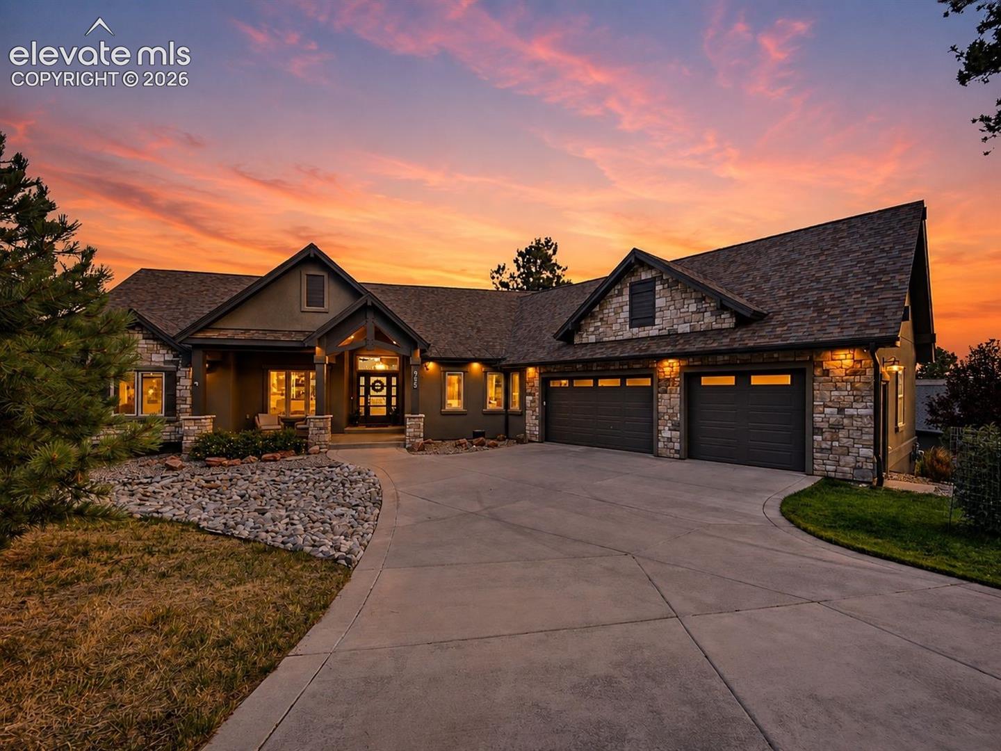 955 Locklin Way, Woodland Park, CO 80863