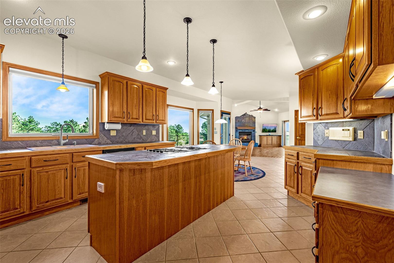 Photo 9 of 2845 Brogans Bluff Drive, Colorado Springs