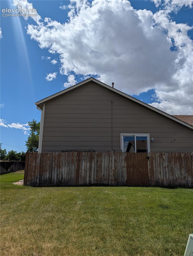 4813 Live Oak Dr, Colorado Springs, CO 80916