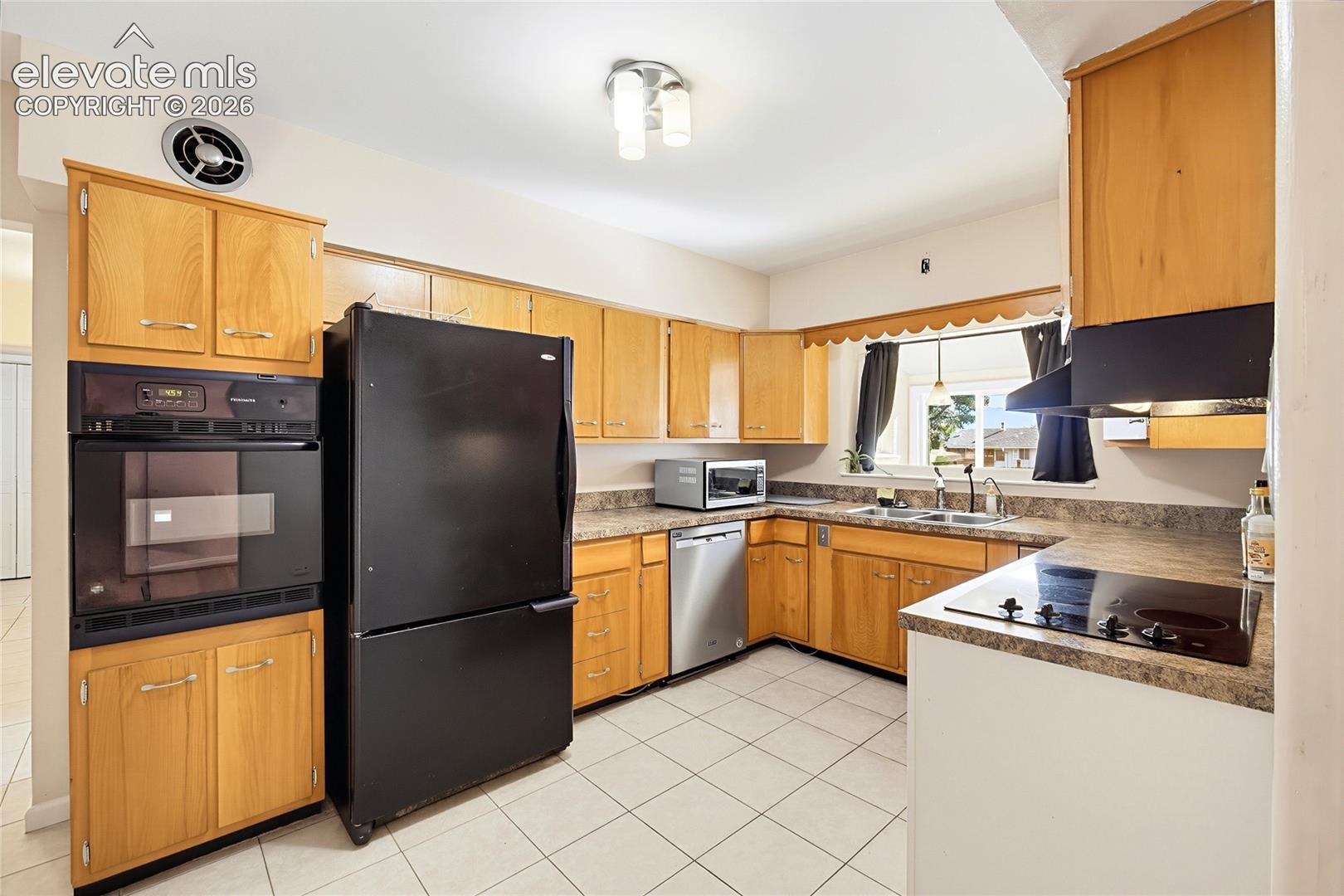 Photo 14 of 2409 N Chelton Road, Colorado Springs