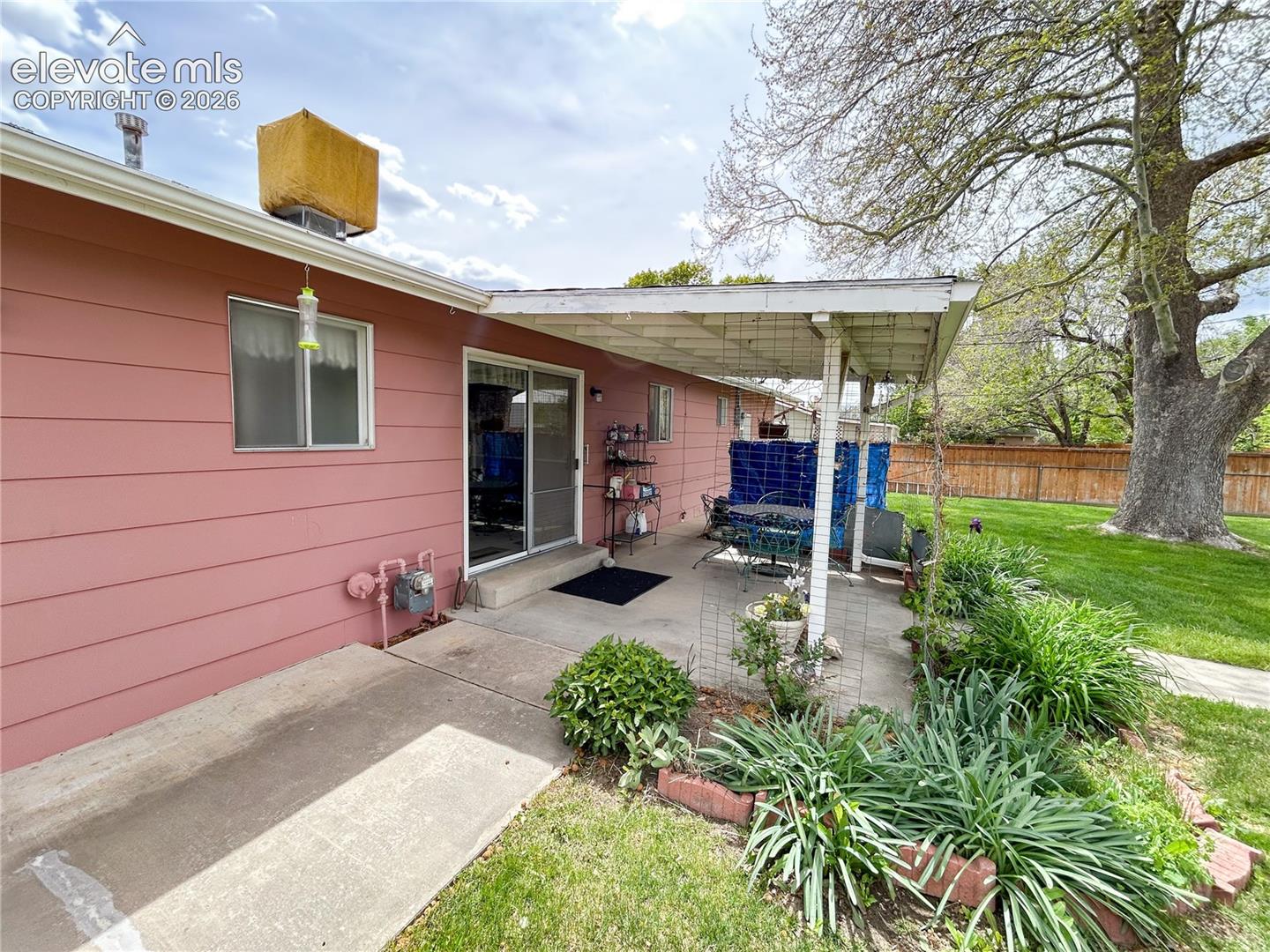 327 W Circle Dr, Canon City, CO 81212