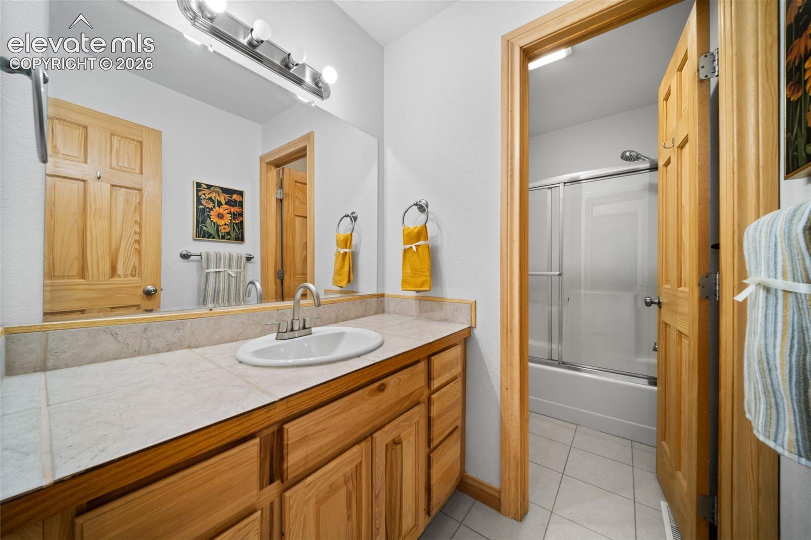 Main level full bathroom