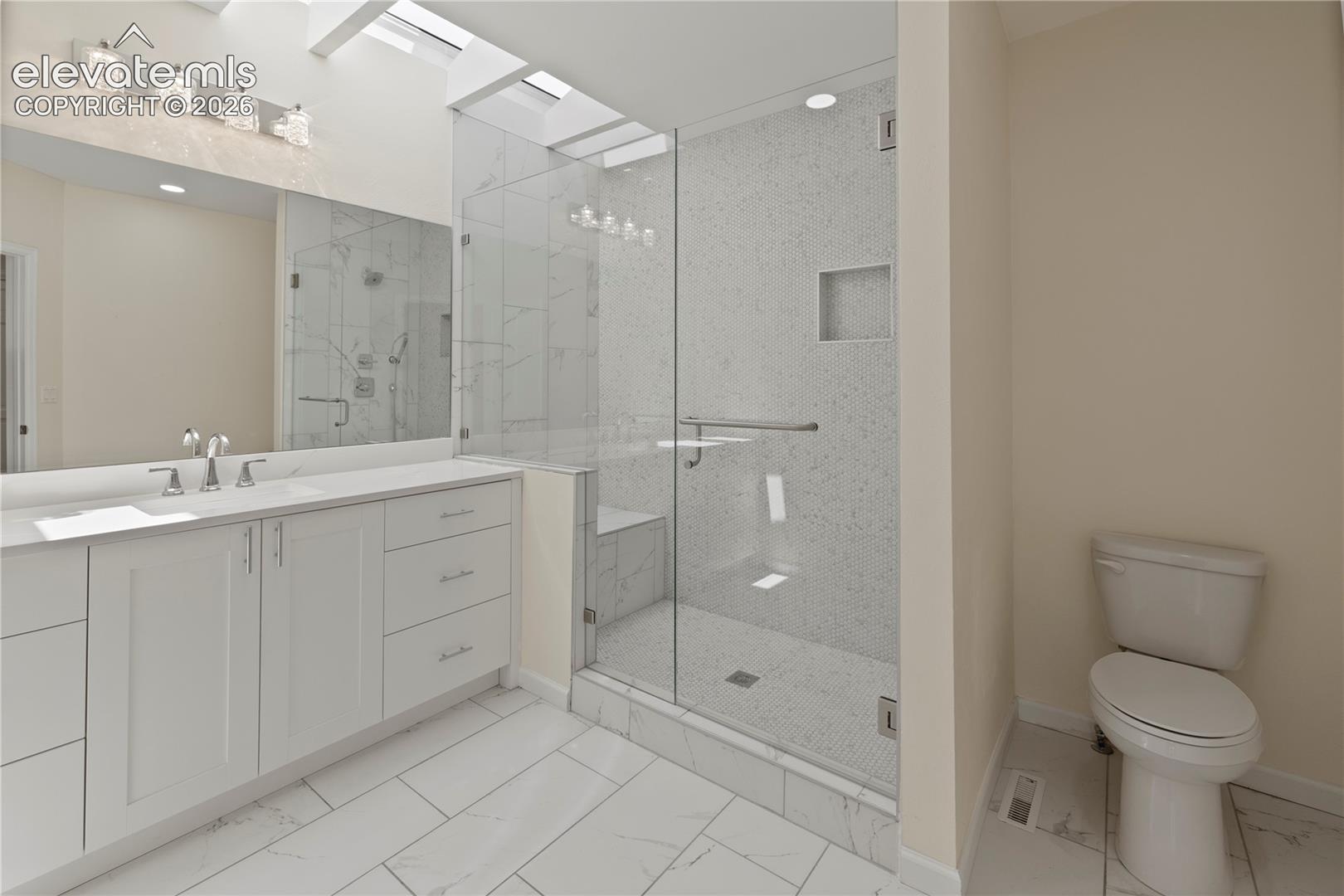 Bedroom 3 En Suite Bath