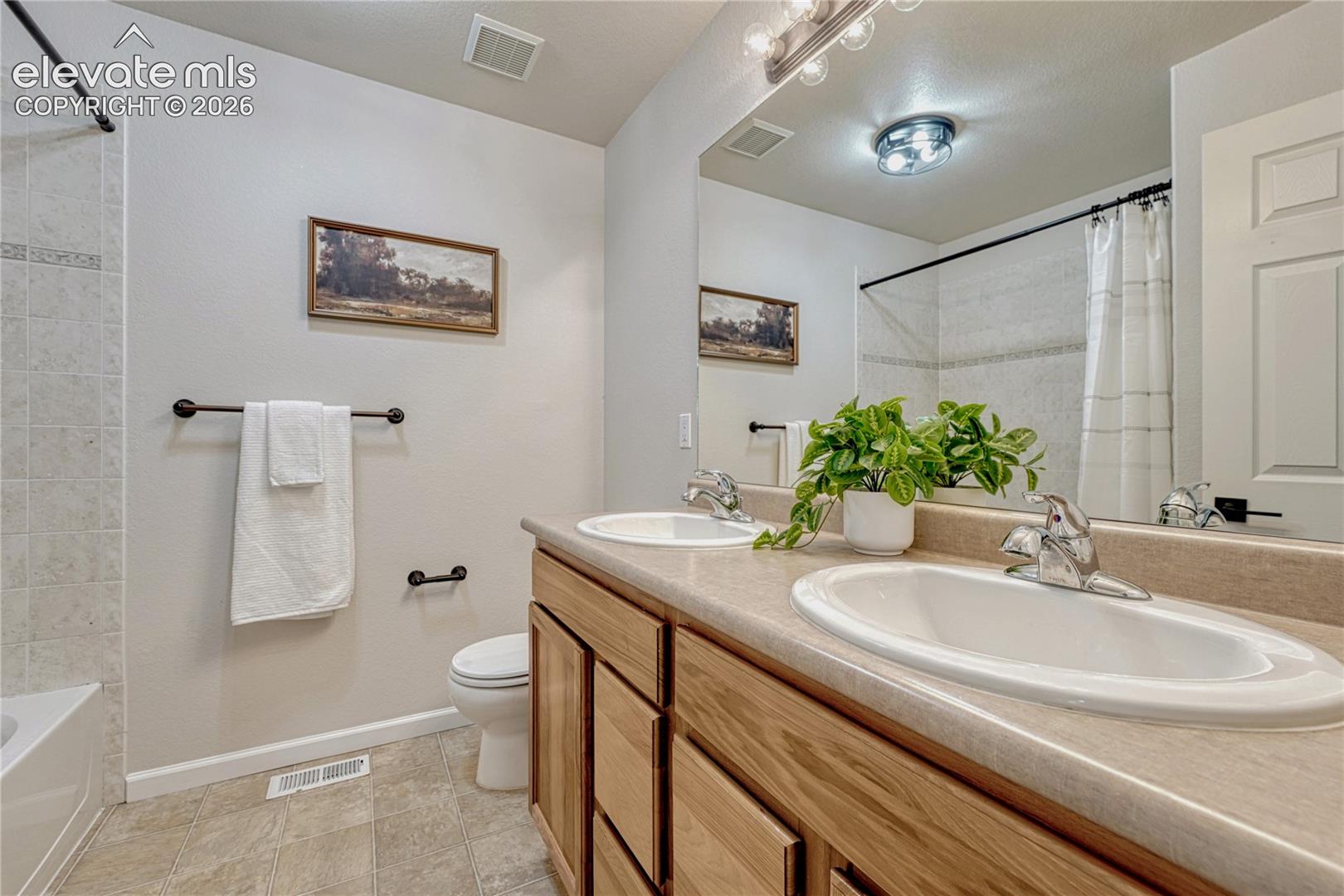 Full upstairs bath. 