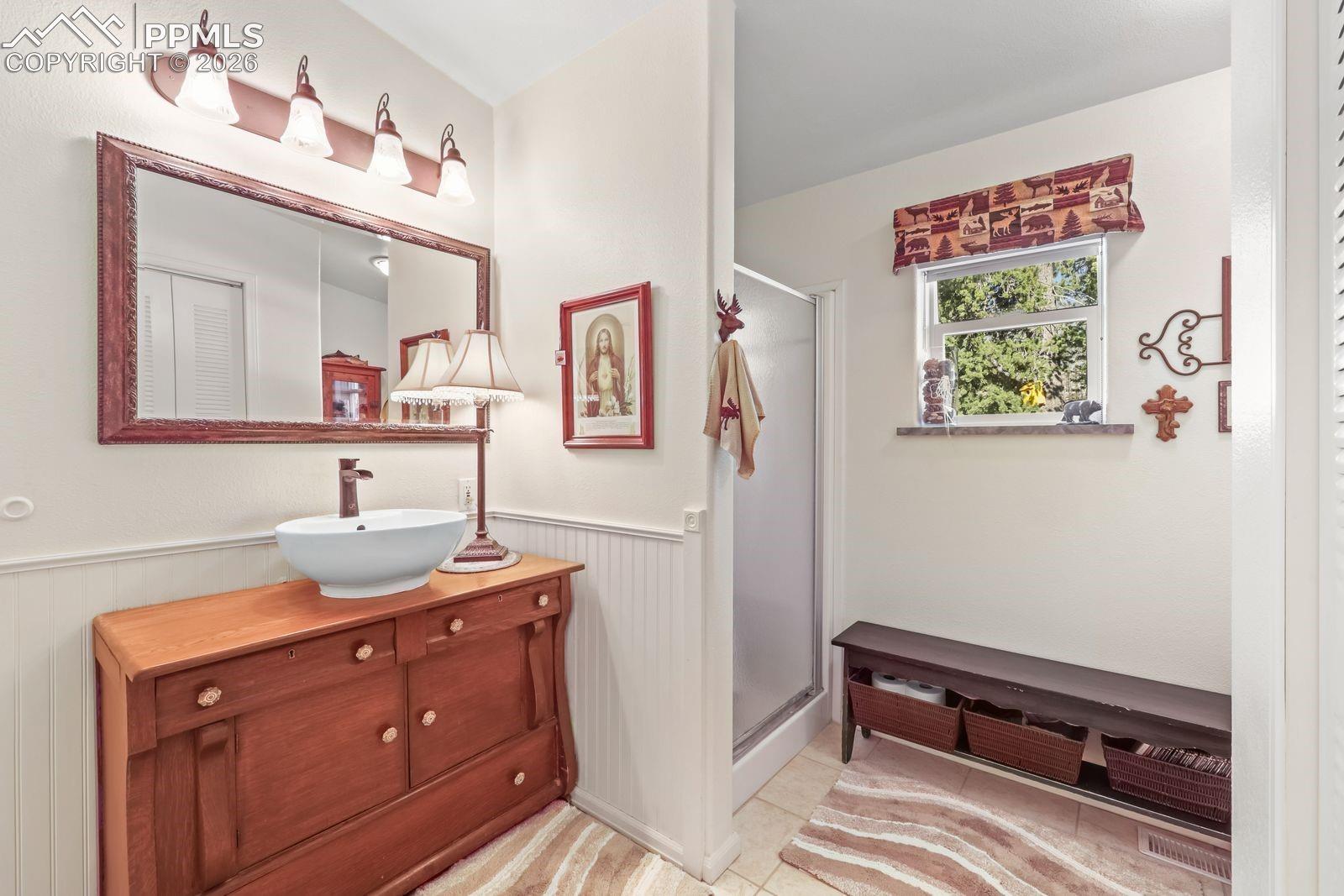 Second bathroom on main level!
