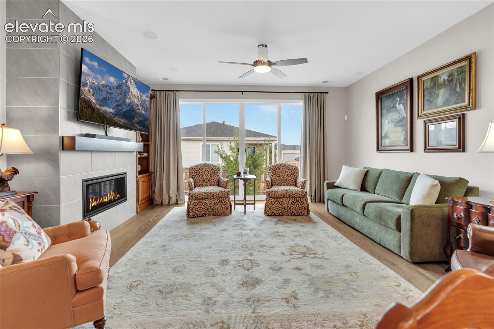 Living Room with Gas Fireplace