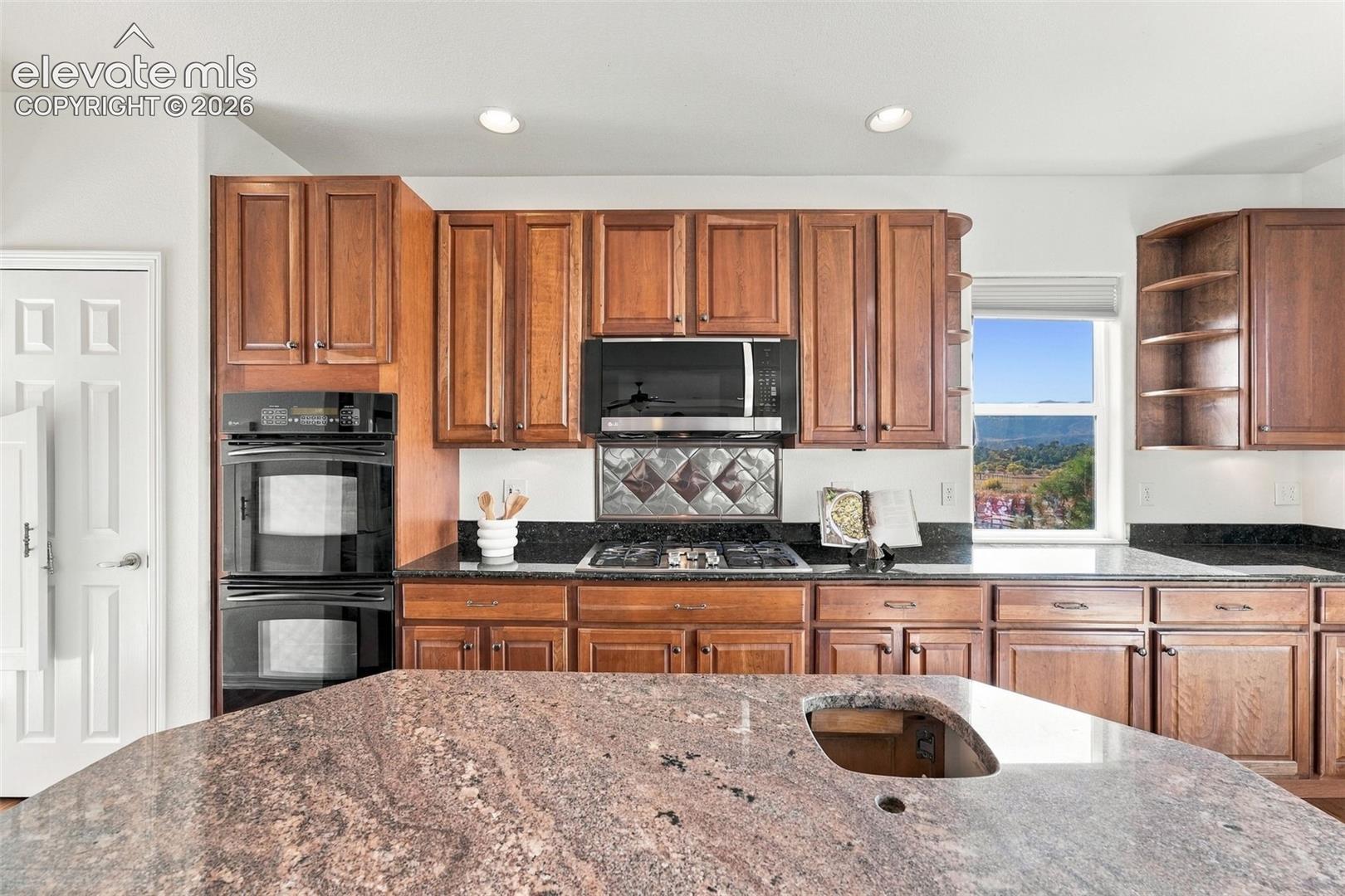Photo 10 of 654 Coyote Willow Drive, Colorado Springs