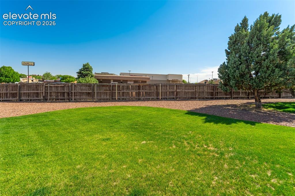 2 Cynthia Pl, Pueblo, CO 81008