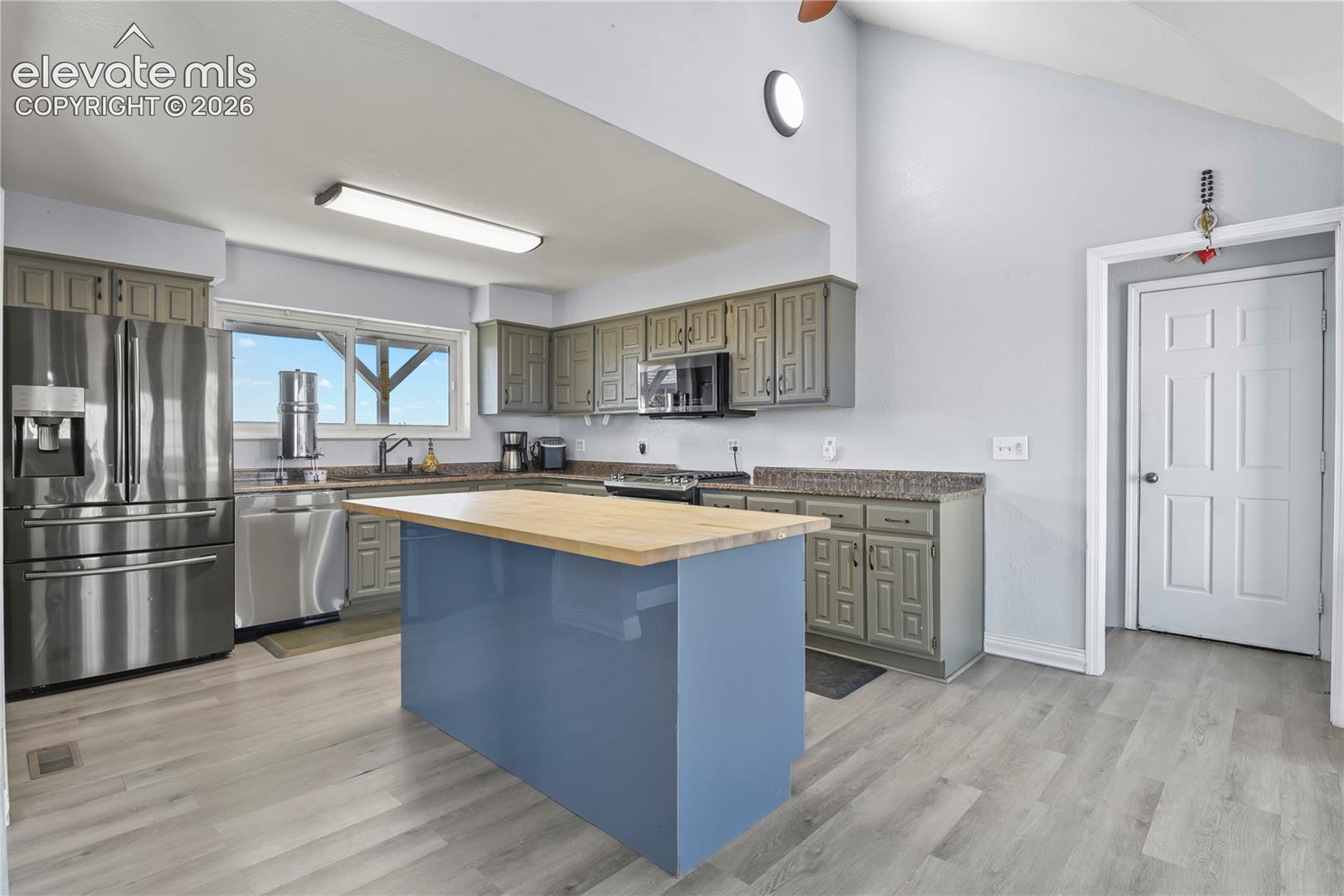 Photo 8 of 13550 Whistling Hills Lane, Colorado Springs