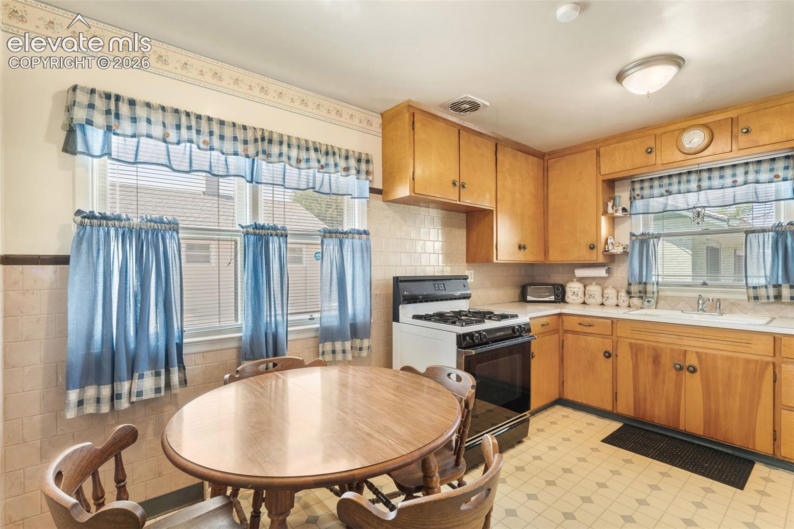 Photo 10 of 1119 Belmont Avenue, Pueblo