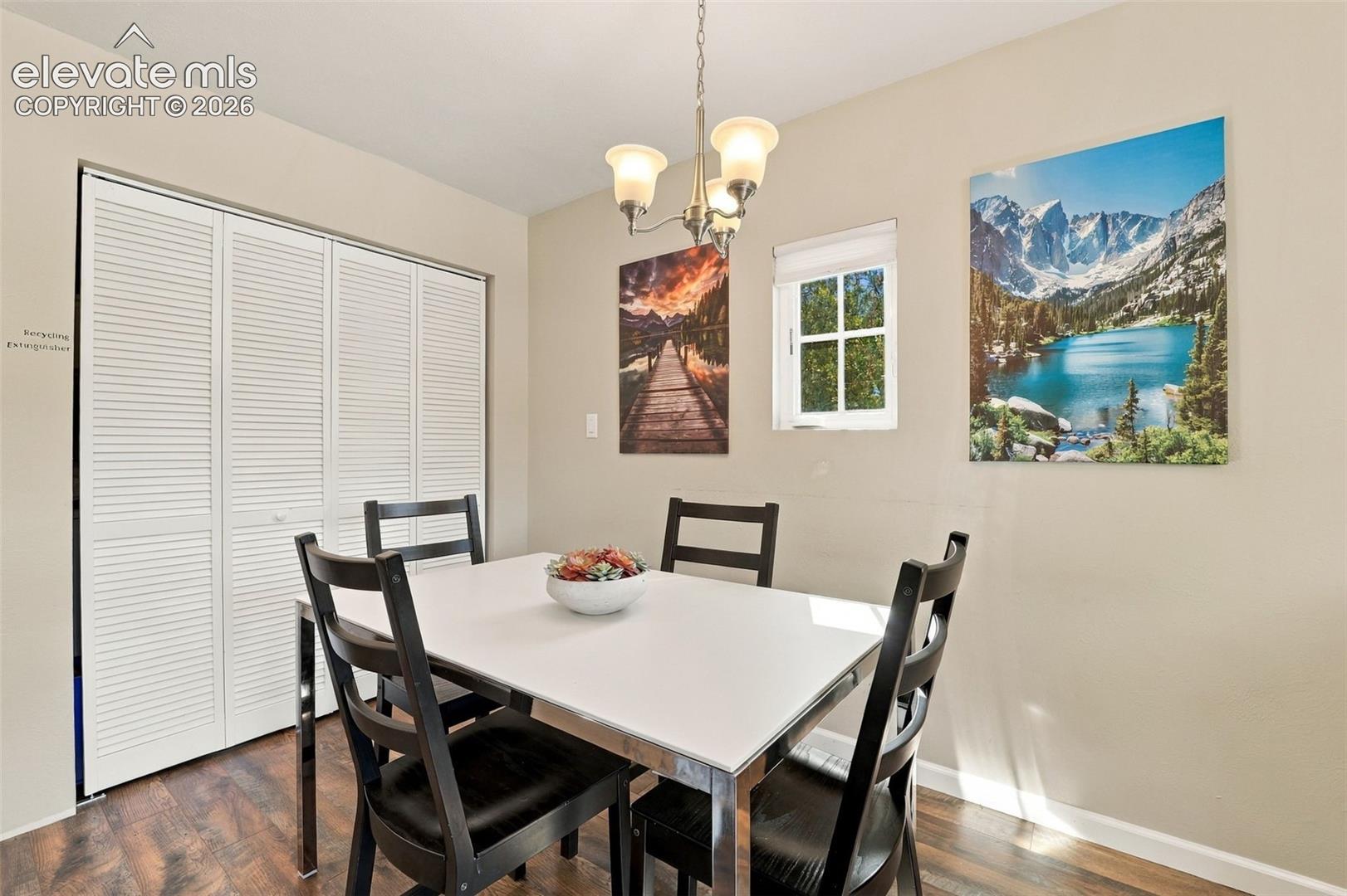 Dining area off the kitchen