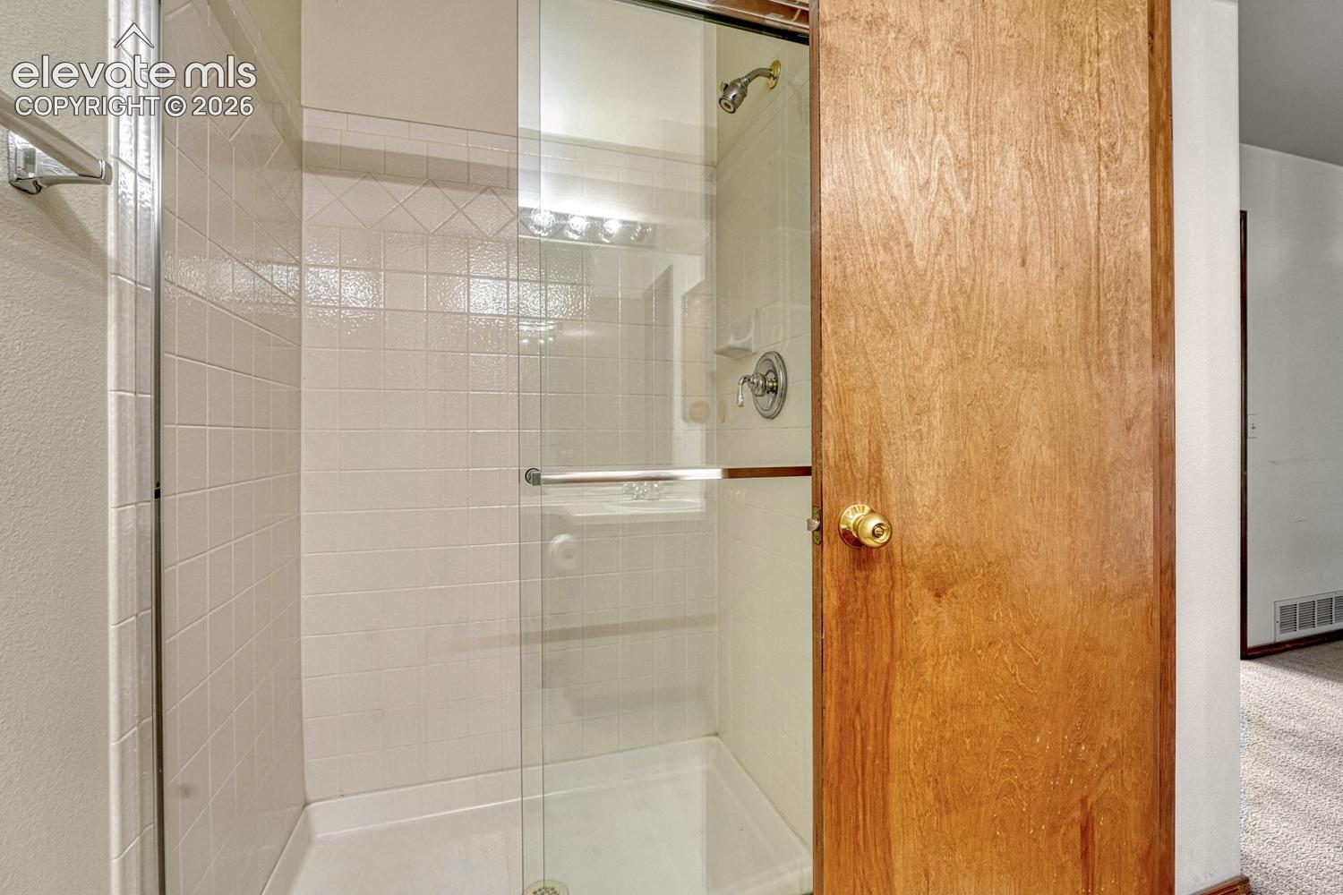 Upper level 3/4 bathroom