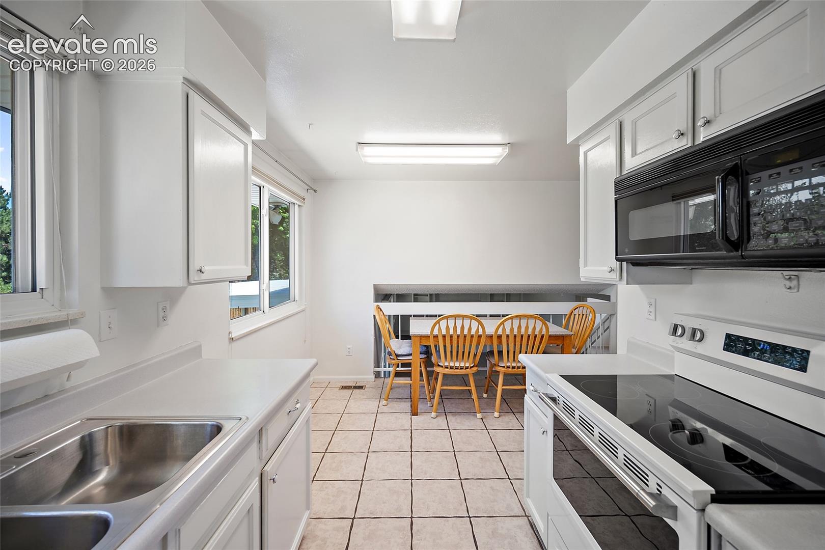 Photo 14 of 4695 W Stanford Avenue, Denver
