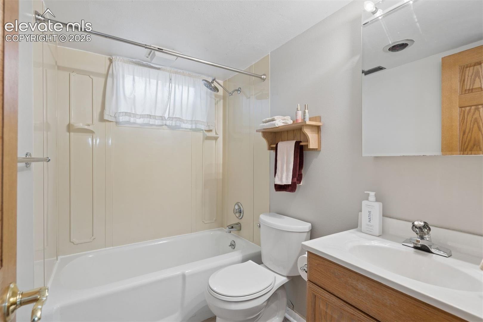 Photo 27 of 408 Elmwood Drive, Colorado Springs