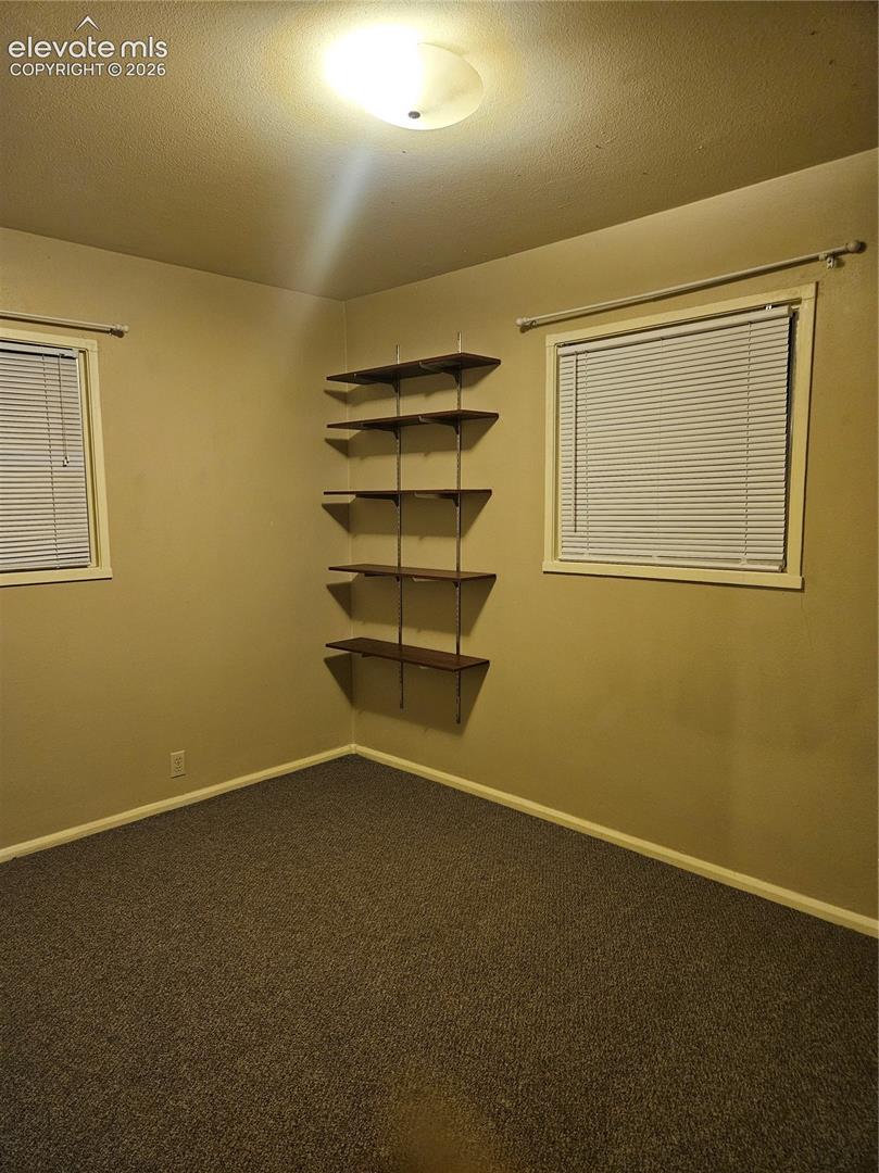 About 9'x11' Buyer should verify these.
