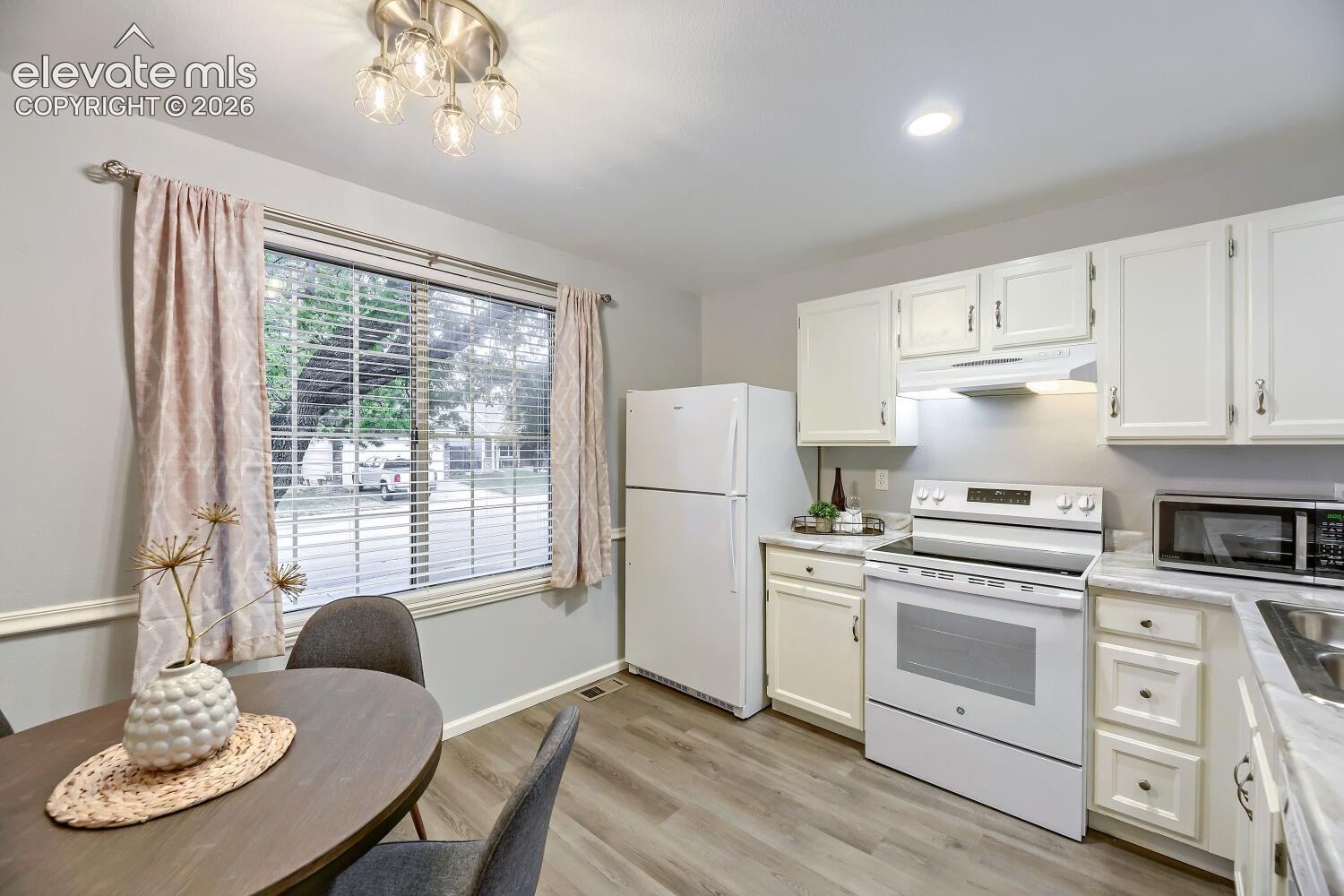 5595 Zang St, Littleton, CO 80127