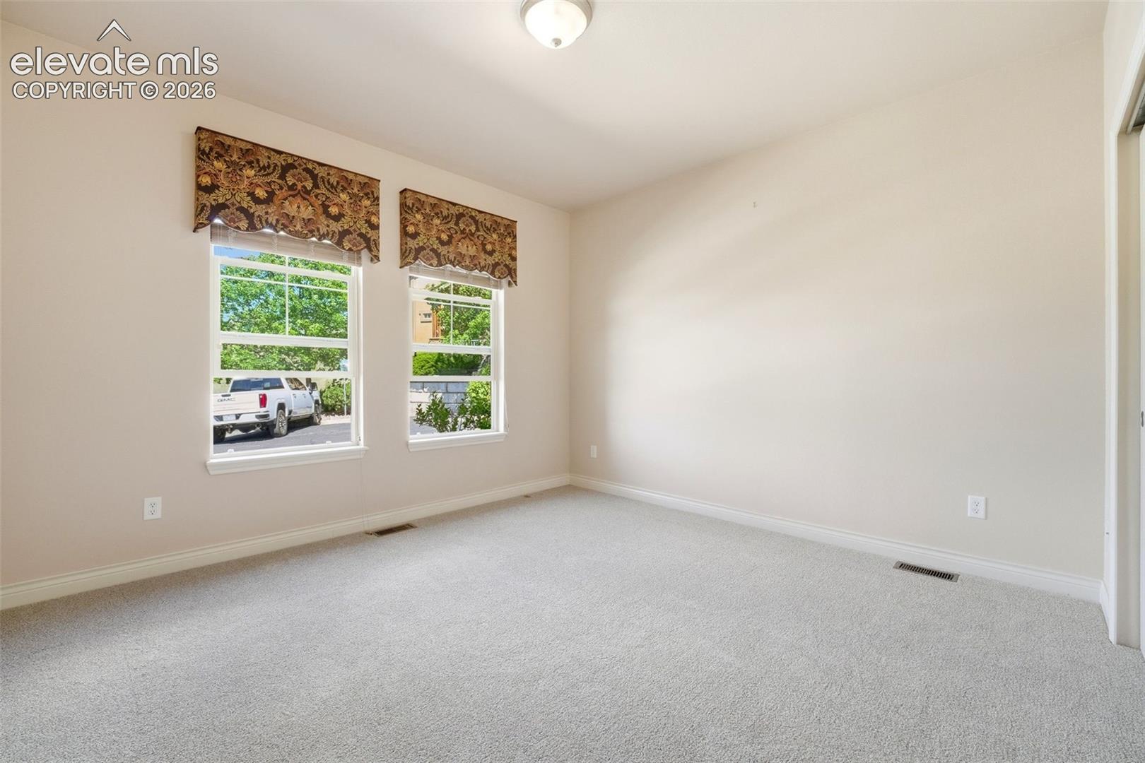 Front office / Bedroom