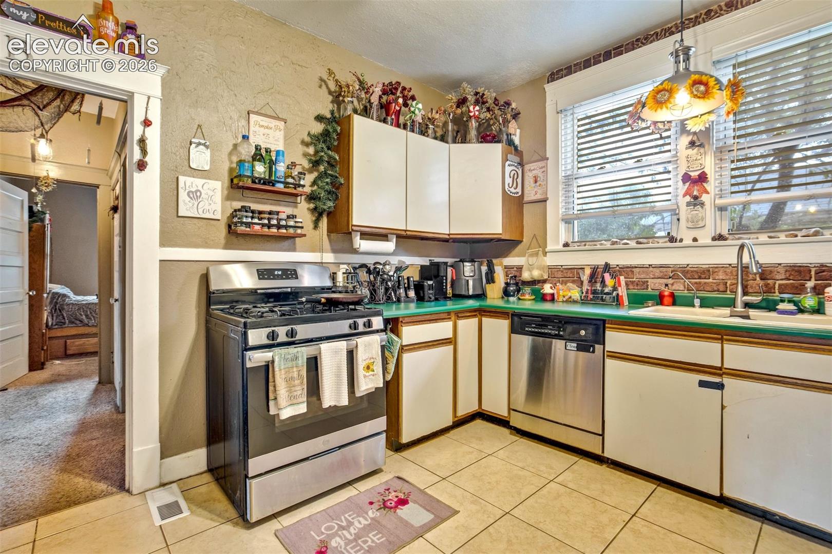 Photo 13 of 713 S Sheridan Avenue, Colorado Springs