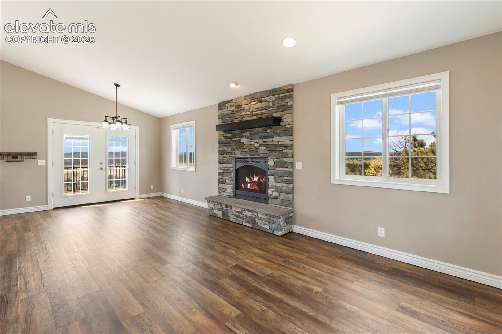 Photo 7 of 127 Carlton Circle, Florissant