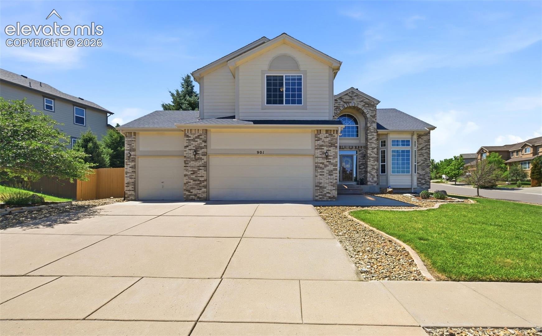 901 Prickly Pear Pl, Colorado Springs, CO 80921