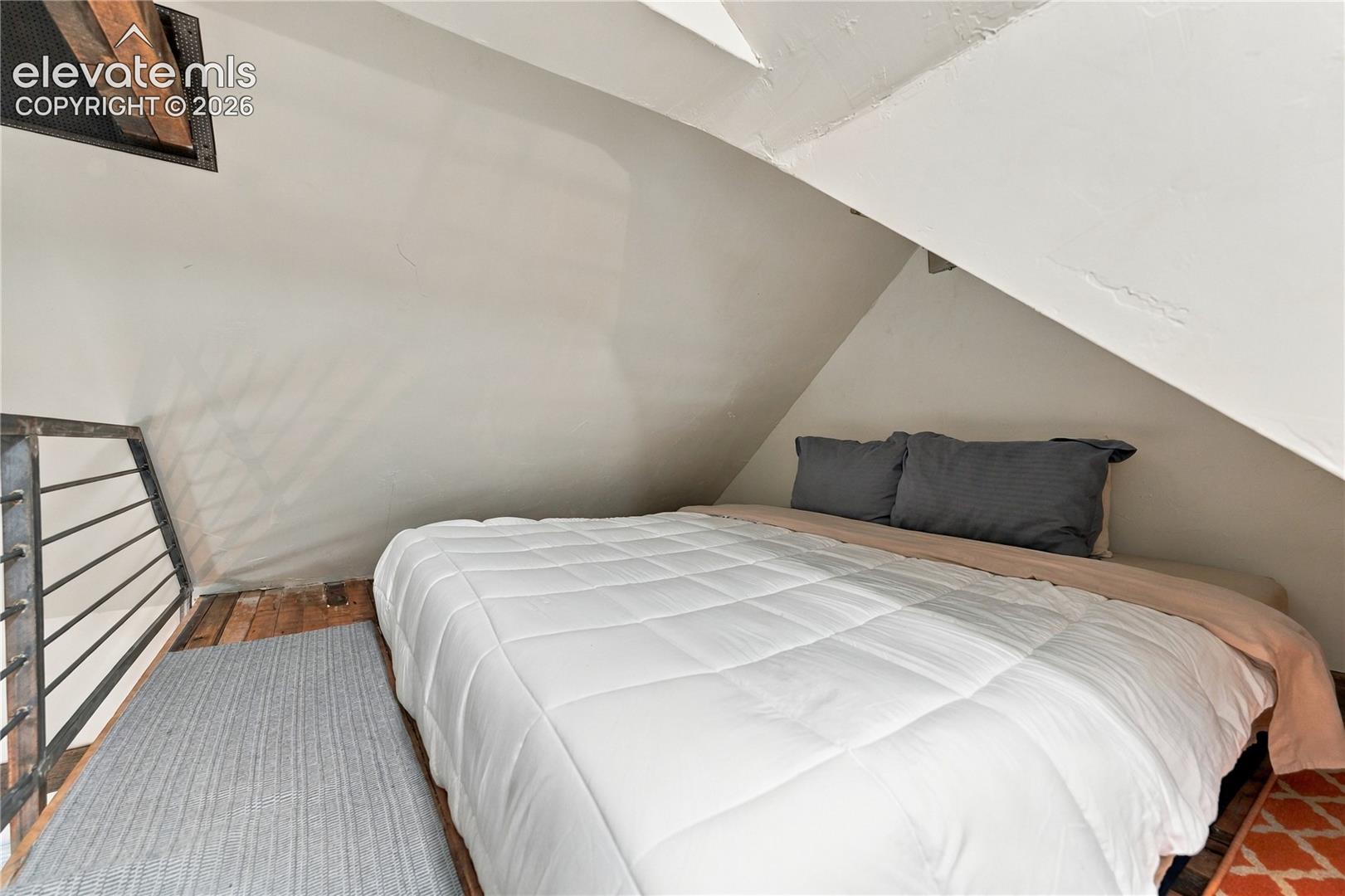 Bonus loft area. 