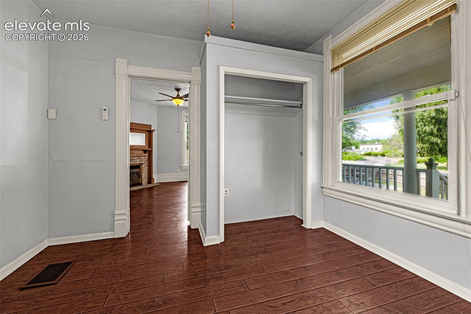 Main level unit