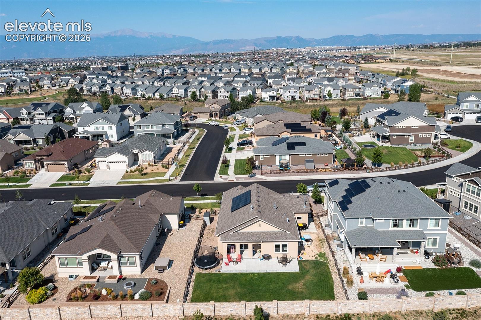 Expansive neighborhood featuring numerous detached residences with varied architectural styles