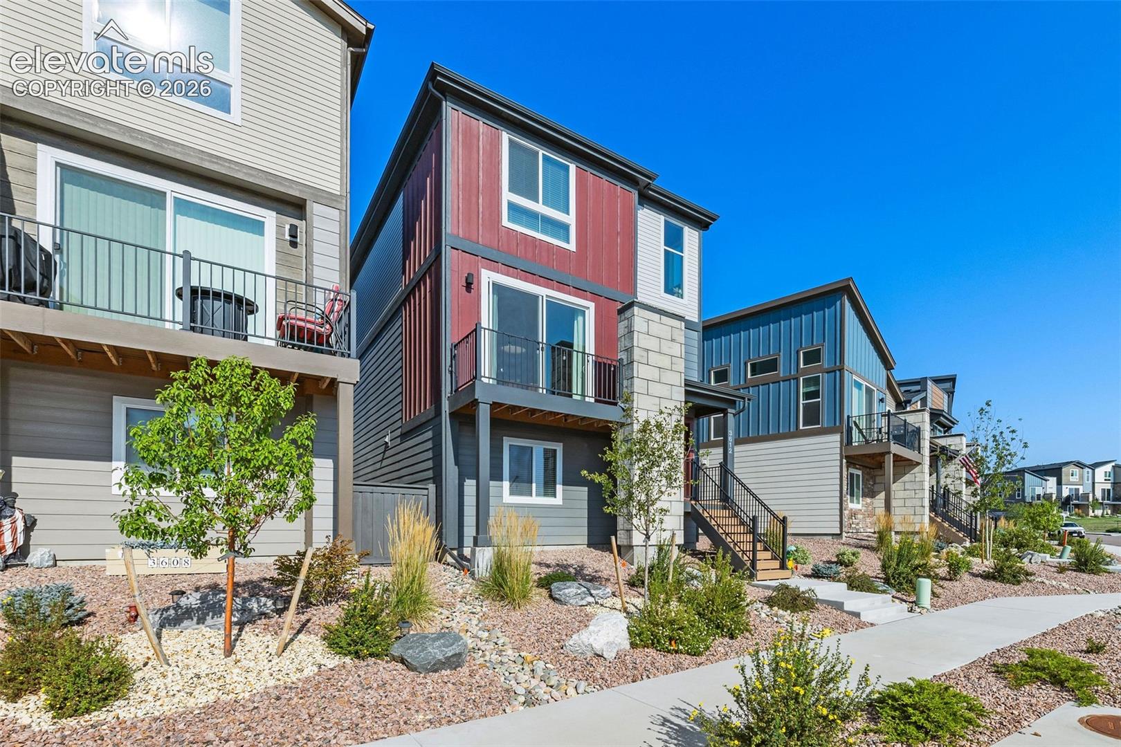 Greenways at Sand Creek is a lovely community with different home types, including the cleverly designed Midtown Collection from Classic Homes. These homes feature innovative floorplans and a low-maintenance lifestyle. Single-family homes without the traditional maintenance. Brilliant! 
