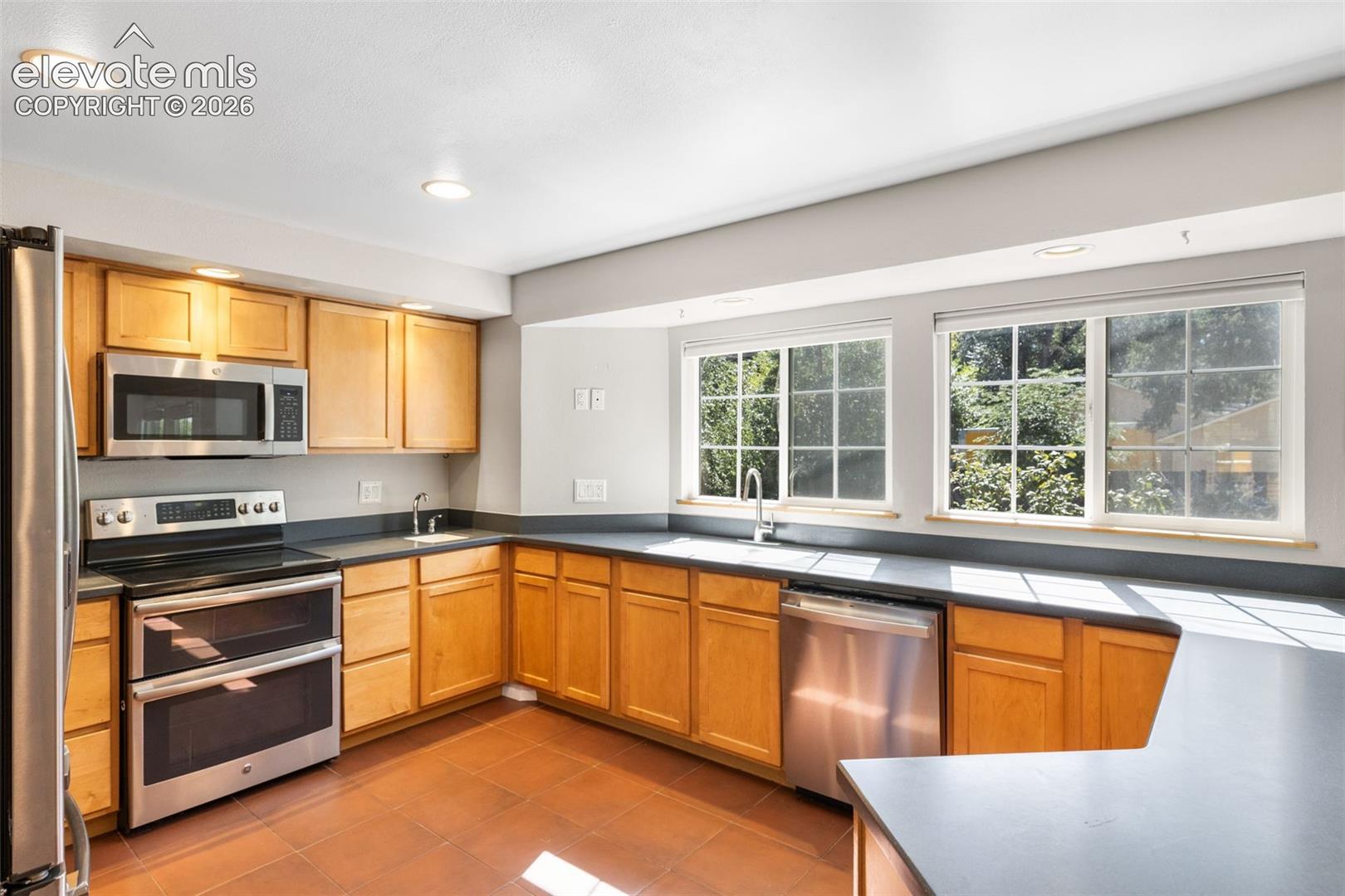 Photo 6 of 509 W Cheyenne Road, Colorado Springs