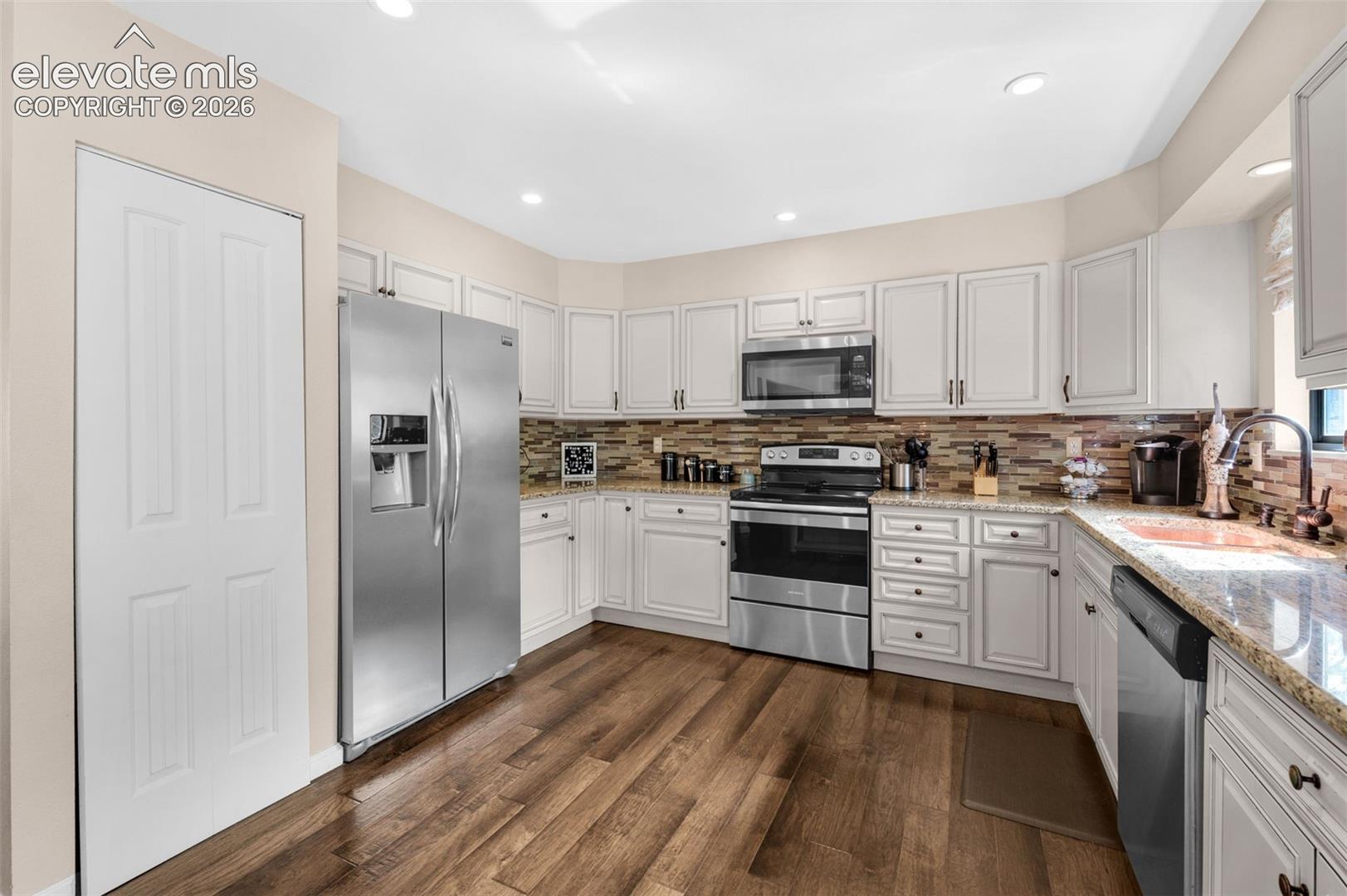 Photo 6 of 6145 Castlewood Lane, Colorado Springs