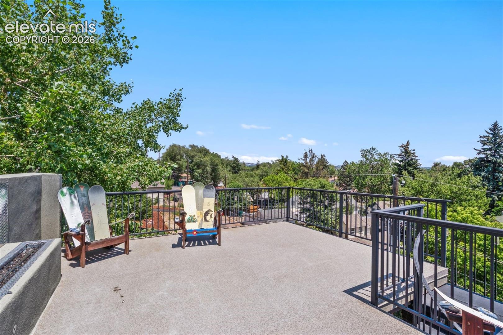 Rooftop deck with 360-degree views