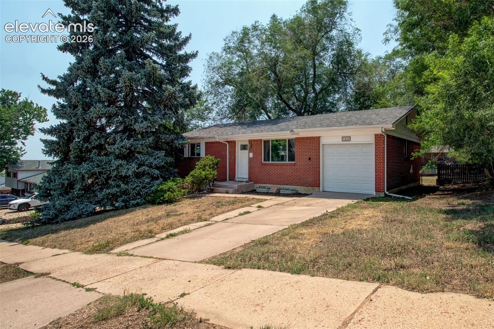 1426 Holmes Dr, Colorado Springs, CO 80909