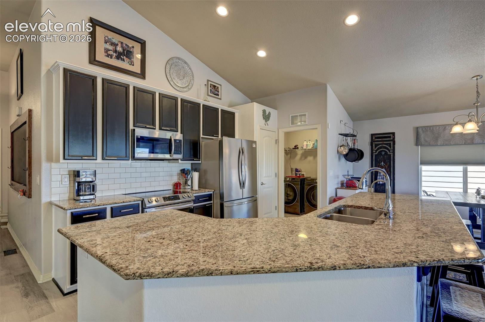 Photo 10 of 13713 Park Meadows Drive, Peyton