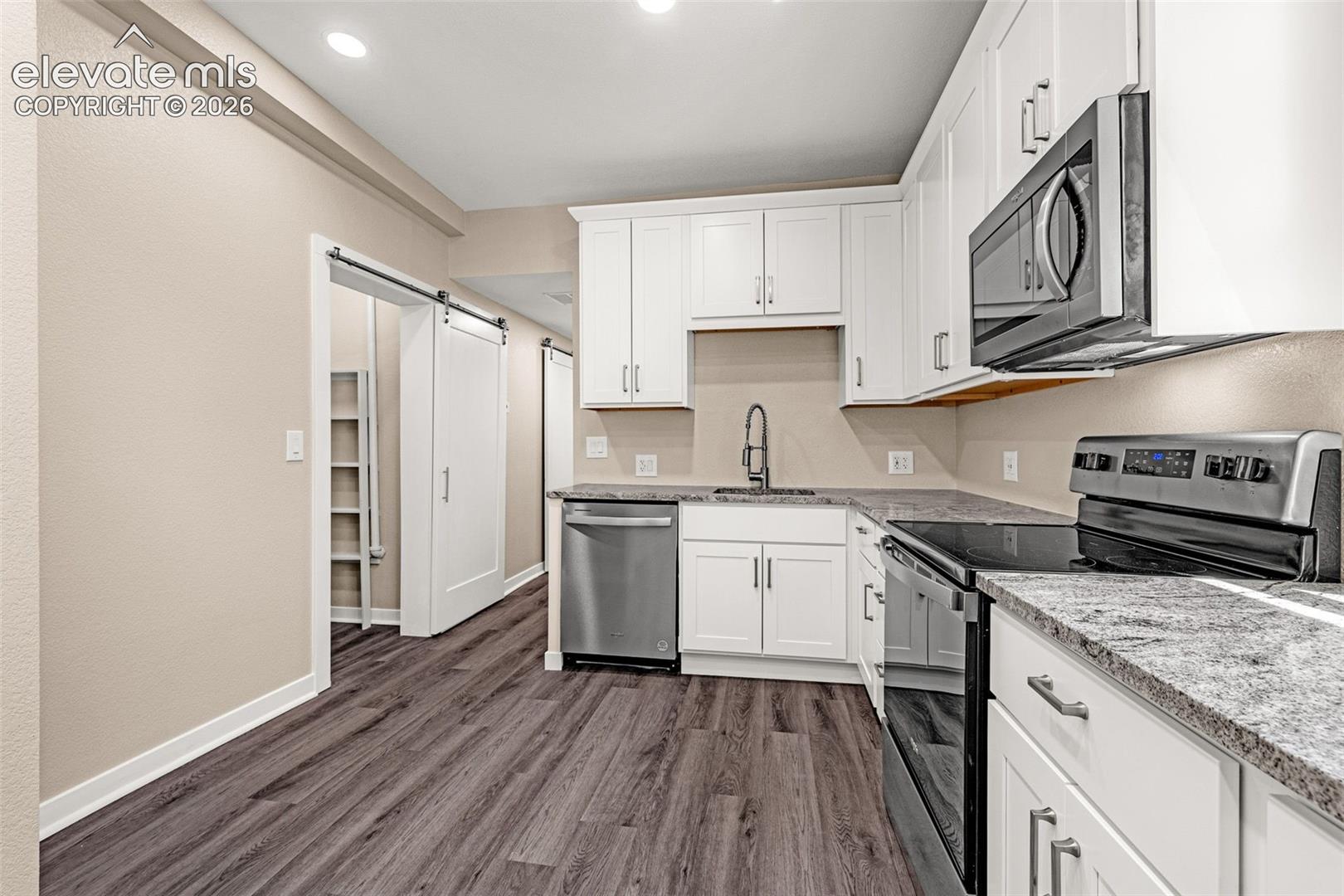 Photo 11 of 640 E Willamette Avenue, Colorado Springs