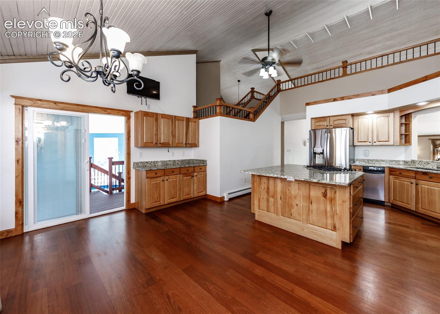 Kitchen dining area